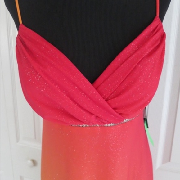 Ombrè Onyx Red-Orange Size 12 - Picture 2 of 5